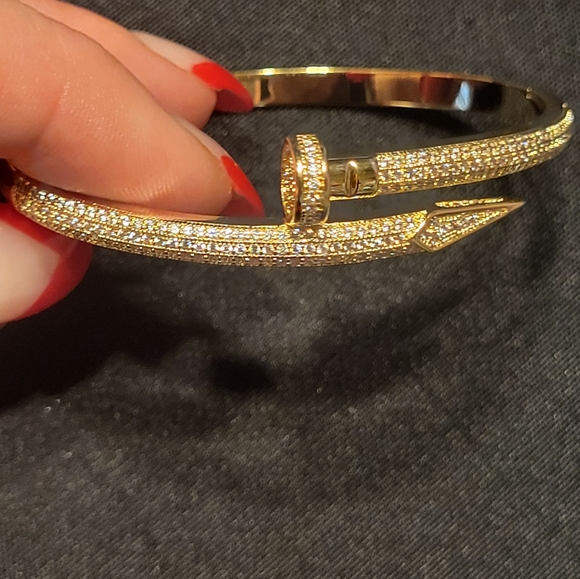 14k GOLD plated with rhinestone Nail Bracelet absolutely stunning!! - Picture 4 of 12